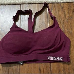 Victoria sport sports bra